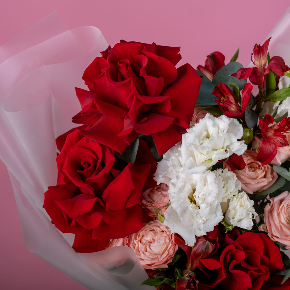 Букет «Между нами любовь»